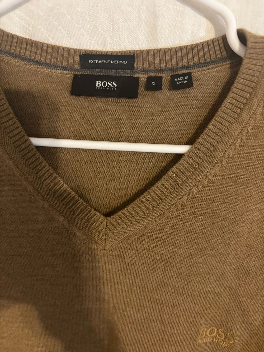 Hugo Boss men’s Sweater   XL